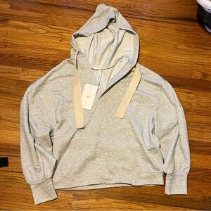 NWT Fabletics Ariana Hoodie Light Grey Heather V-Neck Sweatshirt Size XS